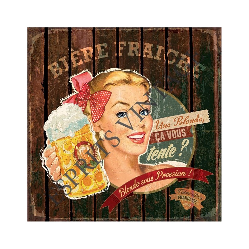 Plateau métal 18 x 24 cm une publicité de pin-up pour une bière